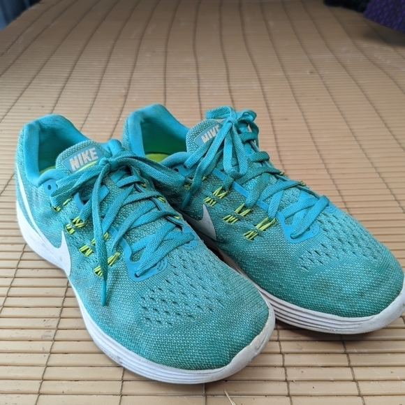 Nike Women's Lunartempo 2 Running Shoe green 818098 313 Size 8.5 - Picture 2 of 11